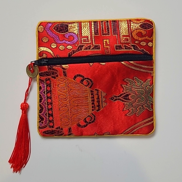 Embriodery Zipper Square Pouch 4 3/4" × 4 3/4" - Picture 1 of 3